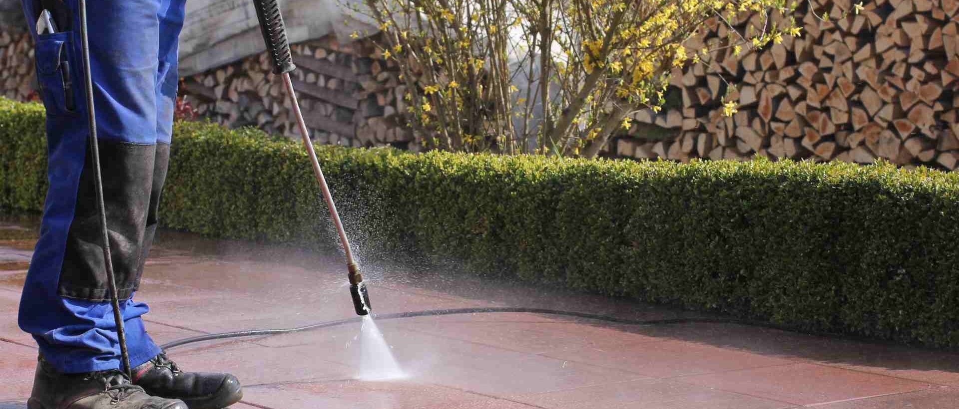 garden maintenance SE7
